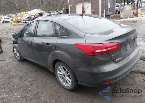2017 Ford Focus Se z USA, uszkodzony, nr VIN 1FADP3F28HL278636
